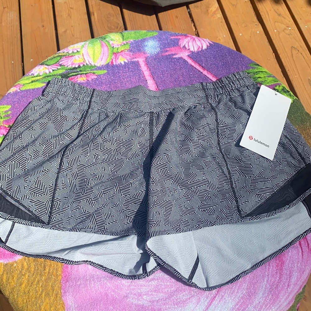 Lululemon Hotty Hot Short